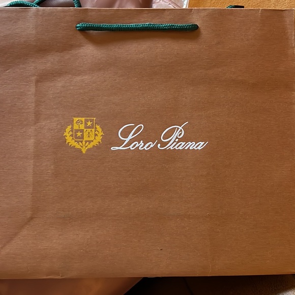 NWT nice and cozy coat with detached padding and adjustable belt - Picture 8 of 8